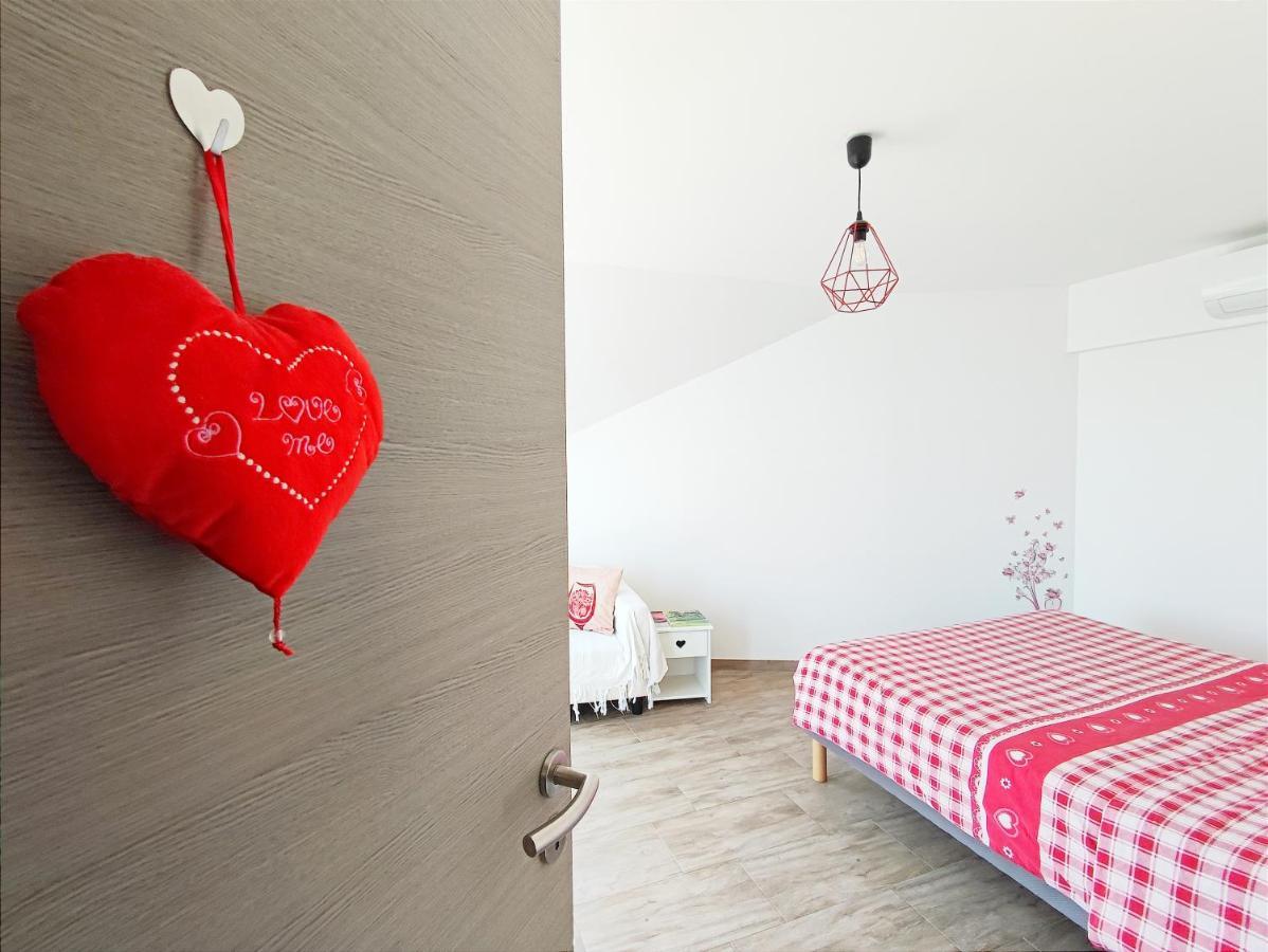 Janea Deep Red House Vila Reichsfeld Exterior foto